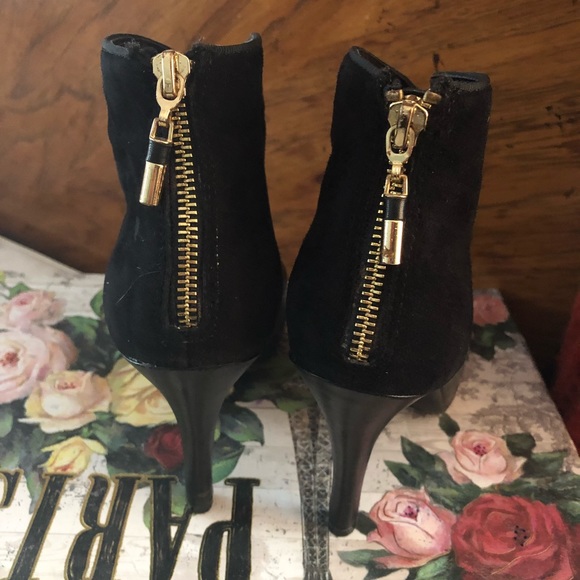 Me Too Lexington Bootie 7.5 - Picture 2 of 6